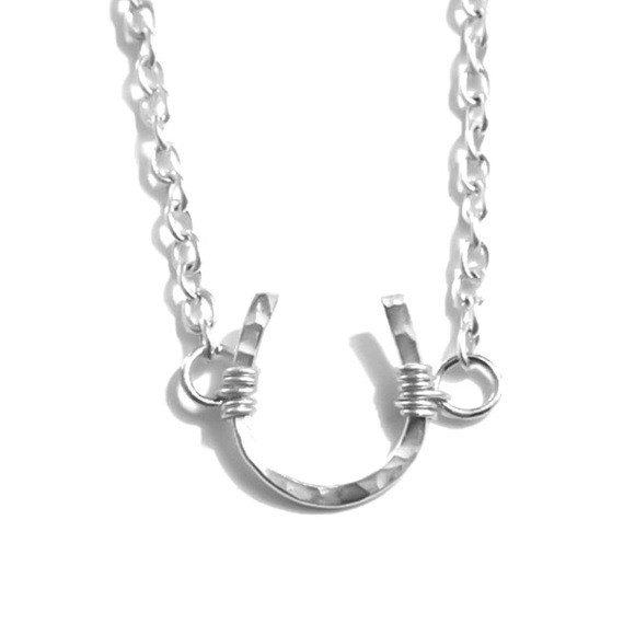 925 Sterling Silver Hammered Textured Horseshoe Necklace - Picture 4 of 7